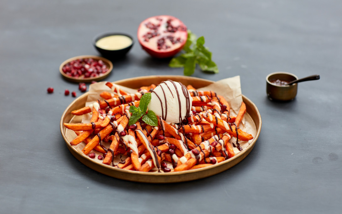 Super crujientes patatas fritas dulces papa como postre de chocolate