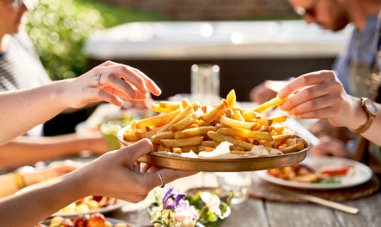 Crispy straight cut fries skin on