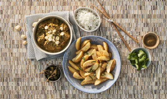 crispy seasoned wedges skin on rendang