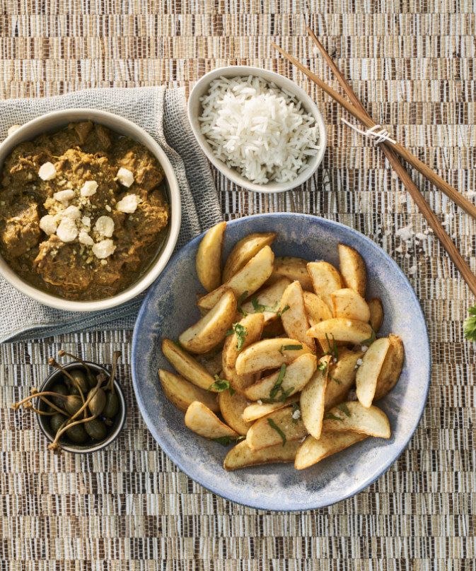 crispy seasoned wedges skin on rendang